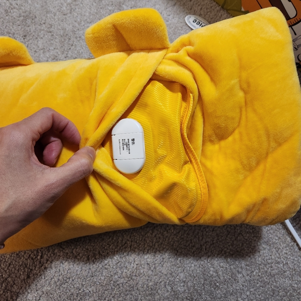 New MINISO Myoo and Friends Rechargeable Electric Hand Warmer Plush Pillow - Picture 8 of 10